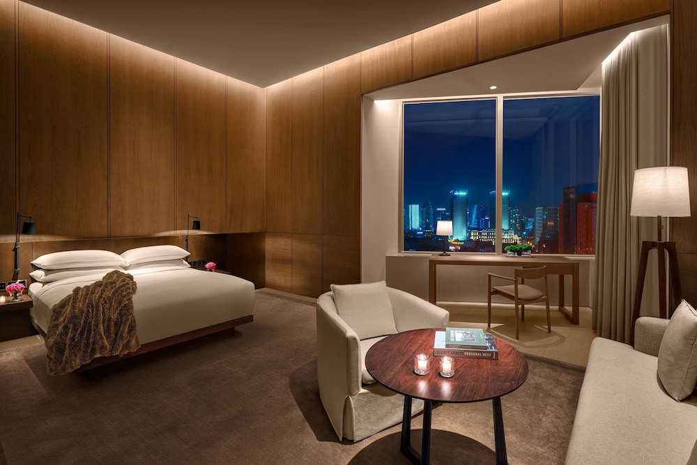 Bund View Loft, 1 King - Photo 2