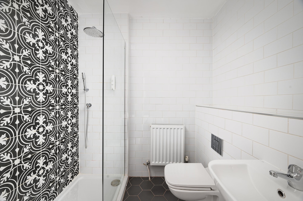 Carlton Classic Triple Room (Separate Building) - Photo 5