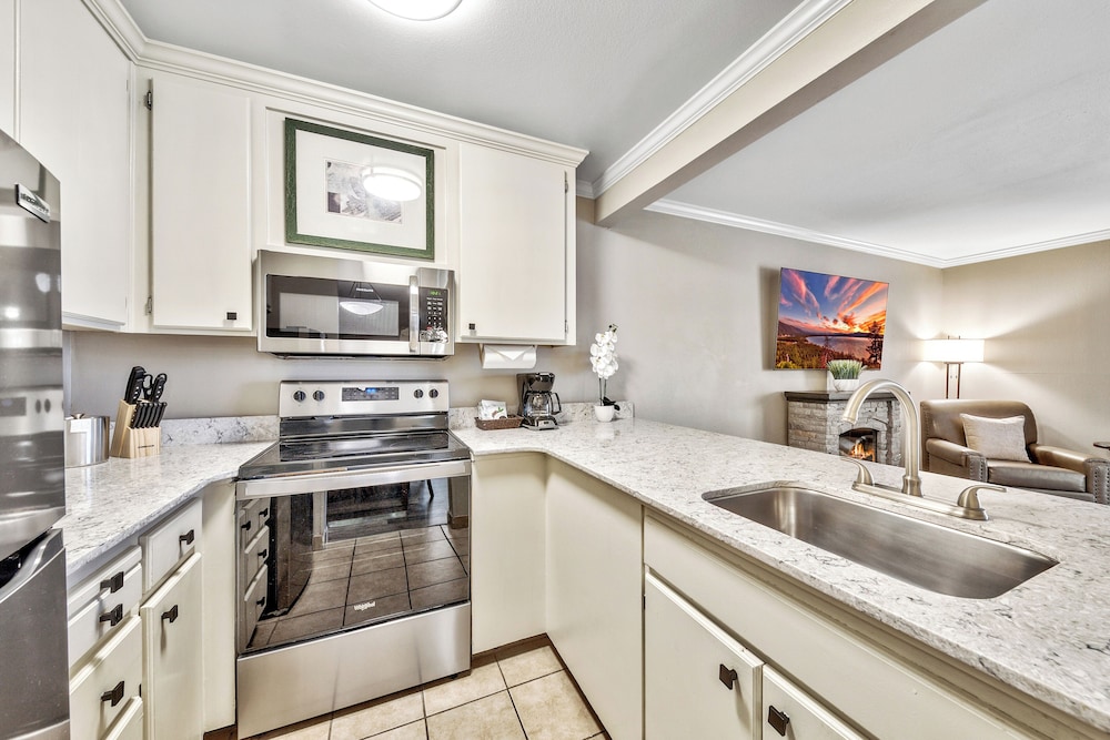 Deluxe Suite, 2 Bedrooms - Photo 10