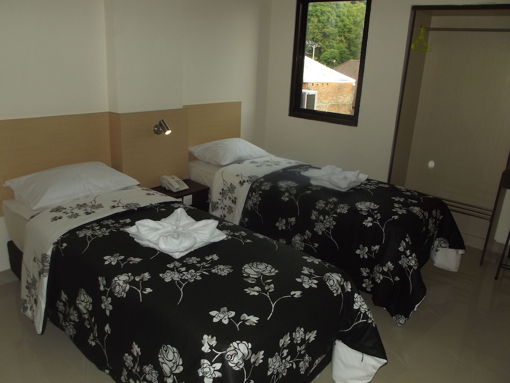 Standard Double or Twin Room, 1 Double or 2 Twin Beds photo 1