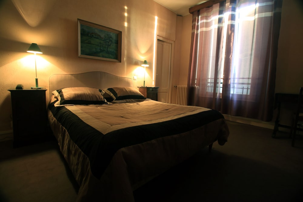 Standard Double Room (Shower)
