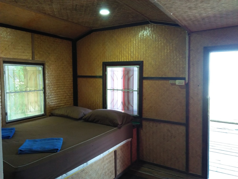 Basic Bungalow, 1 Double Bed