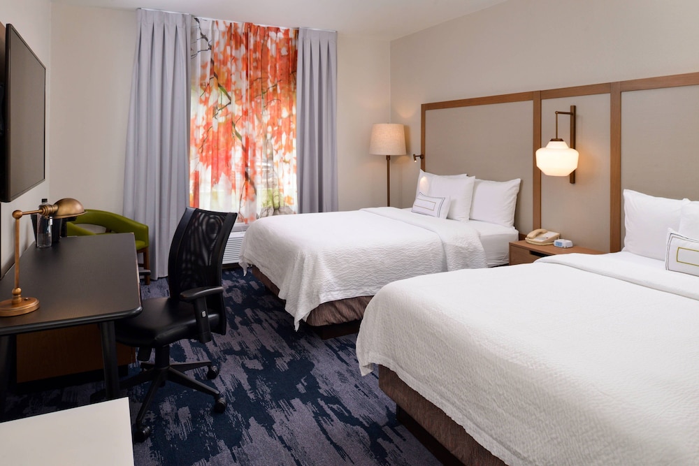 Room, 2 Queen Beds - Photo 2