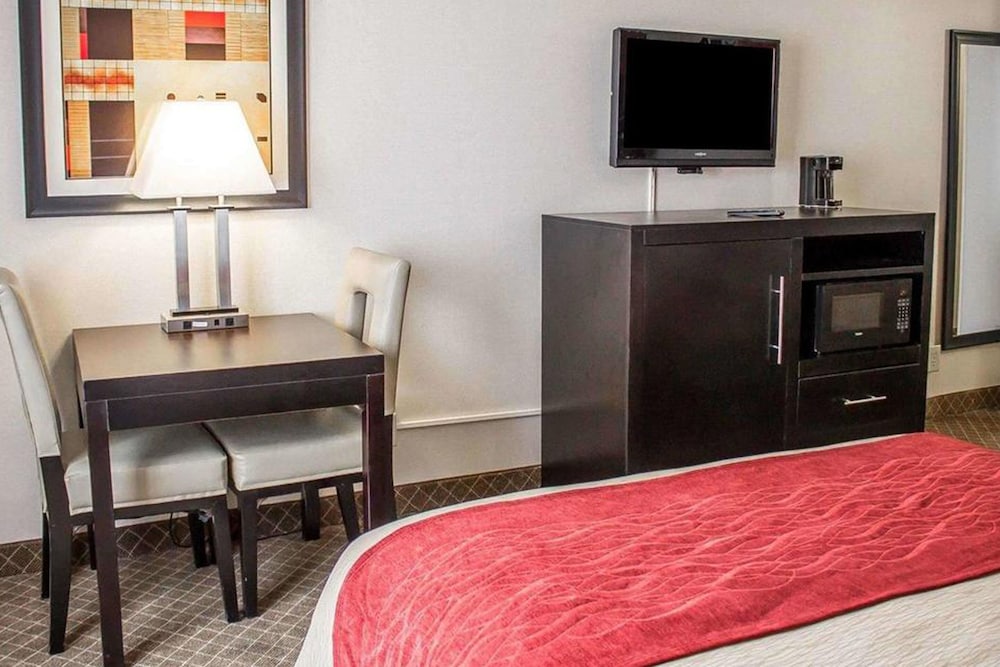 2 Queen Beds, Non-Smoking - Photo 5