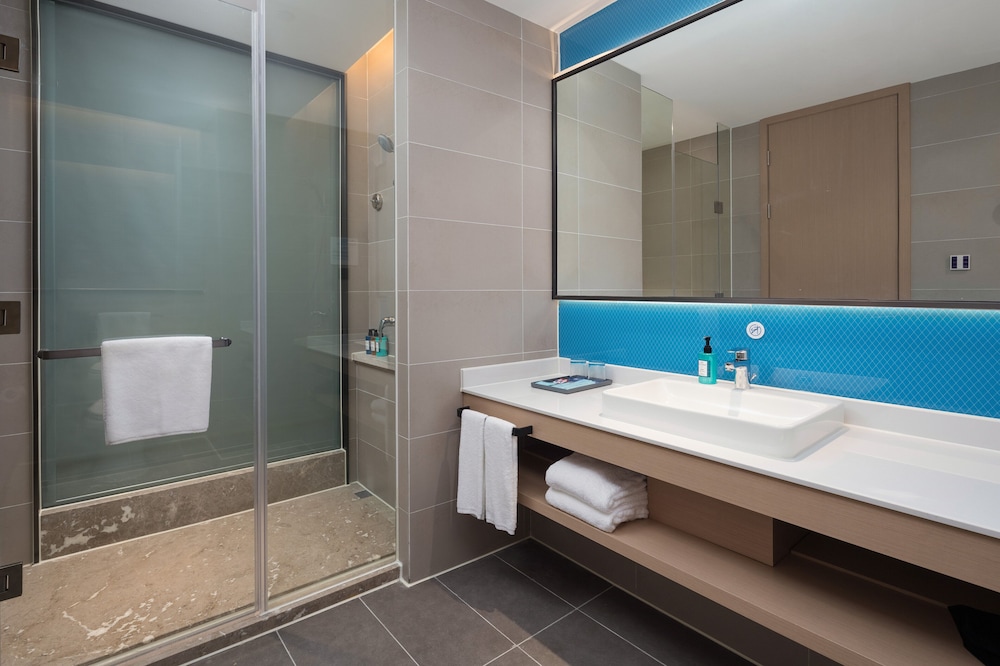 Suite, 1 King Bed (Additional Living Area) - Photo 1