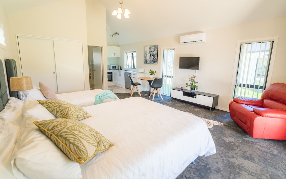 Big Studio House A1