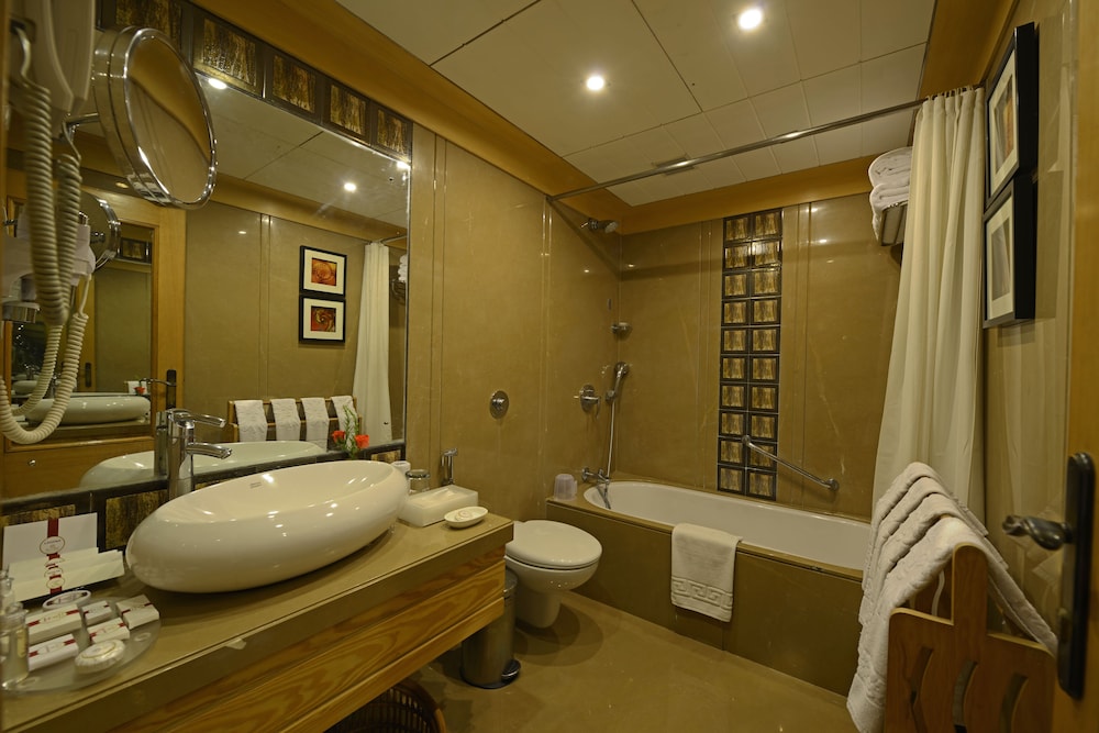 Superior Room - Photo 10