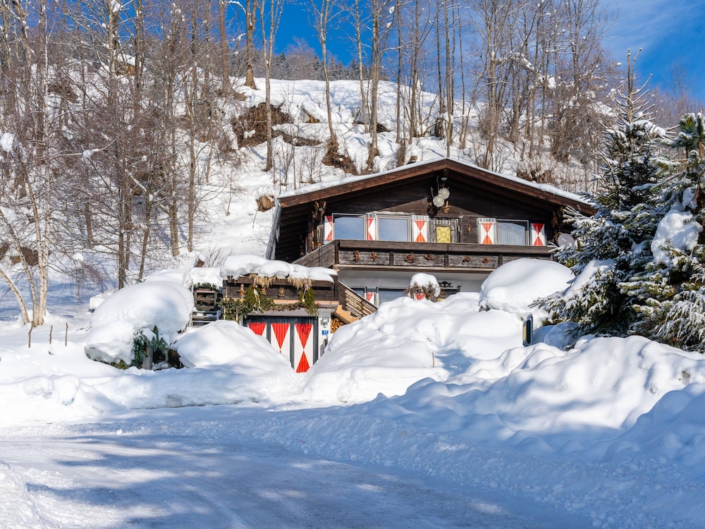 Classic Chalet, 4 Bedrooms