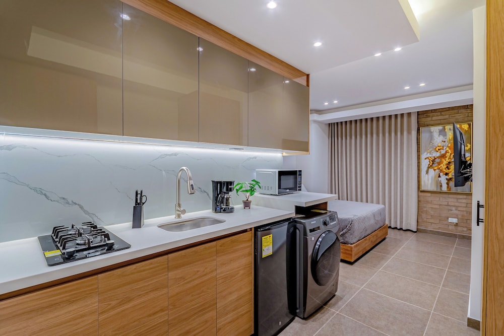 Junior Studio Suite