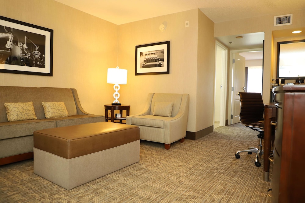 2 Bed/2 Bath Suite