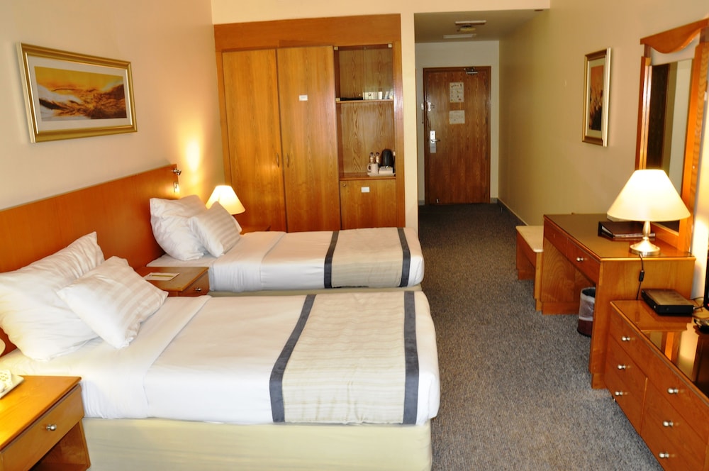 Standard Twin Room photo 2