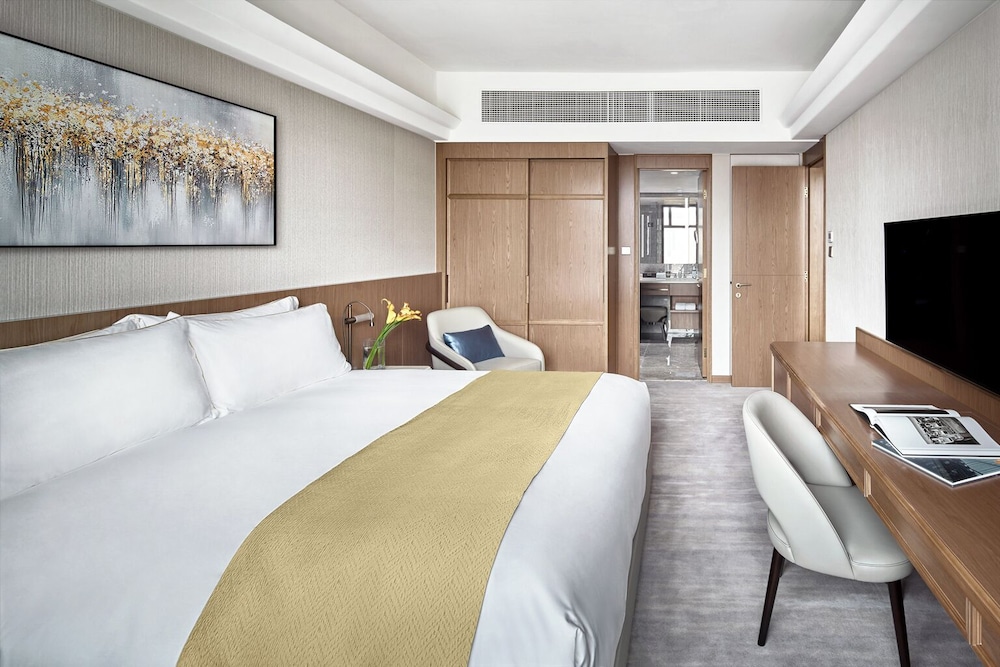 Premium City Suite