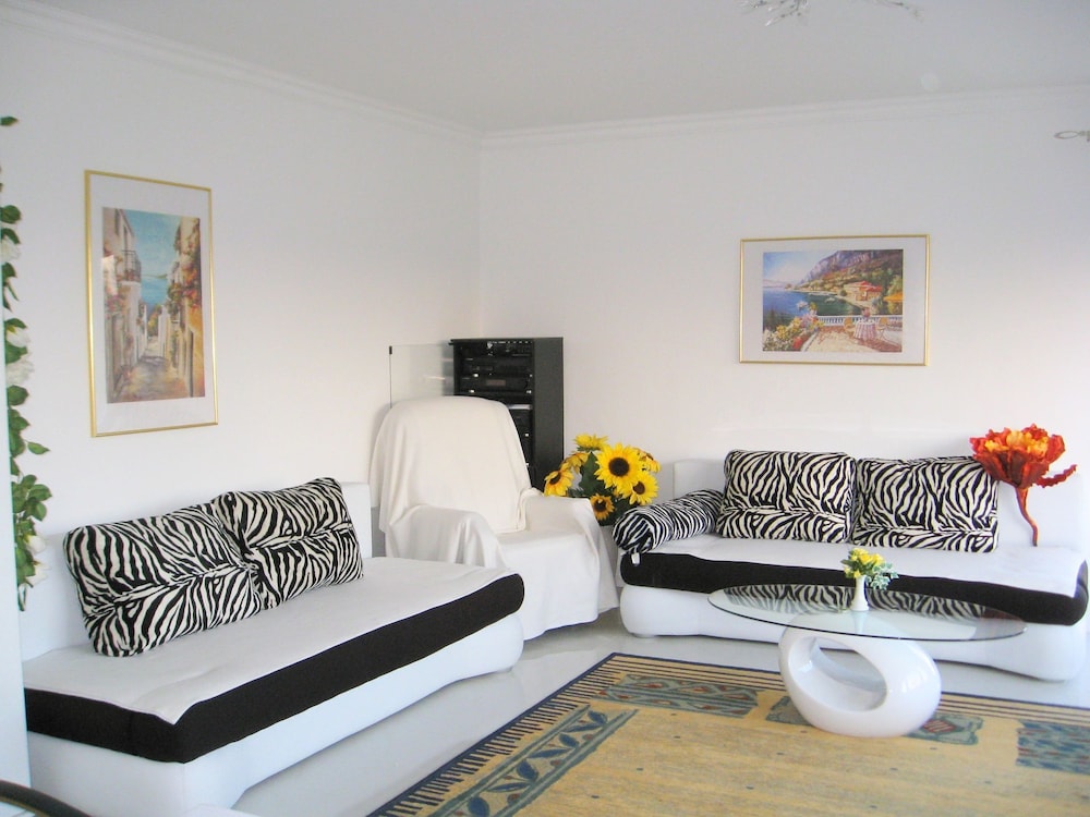 Apartment photo 3