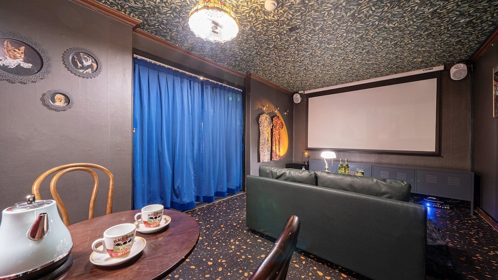Party Room - Photo 18
