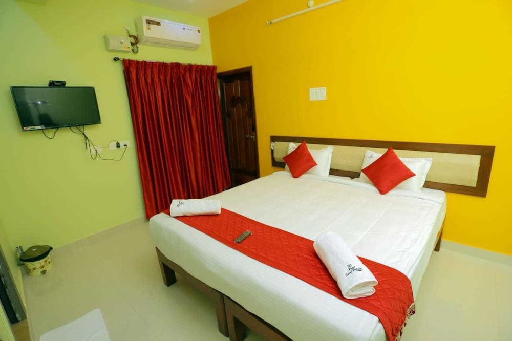 Standard Room, 1 Double Bed, City View photo 1