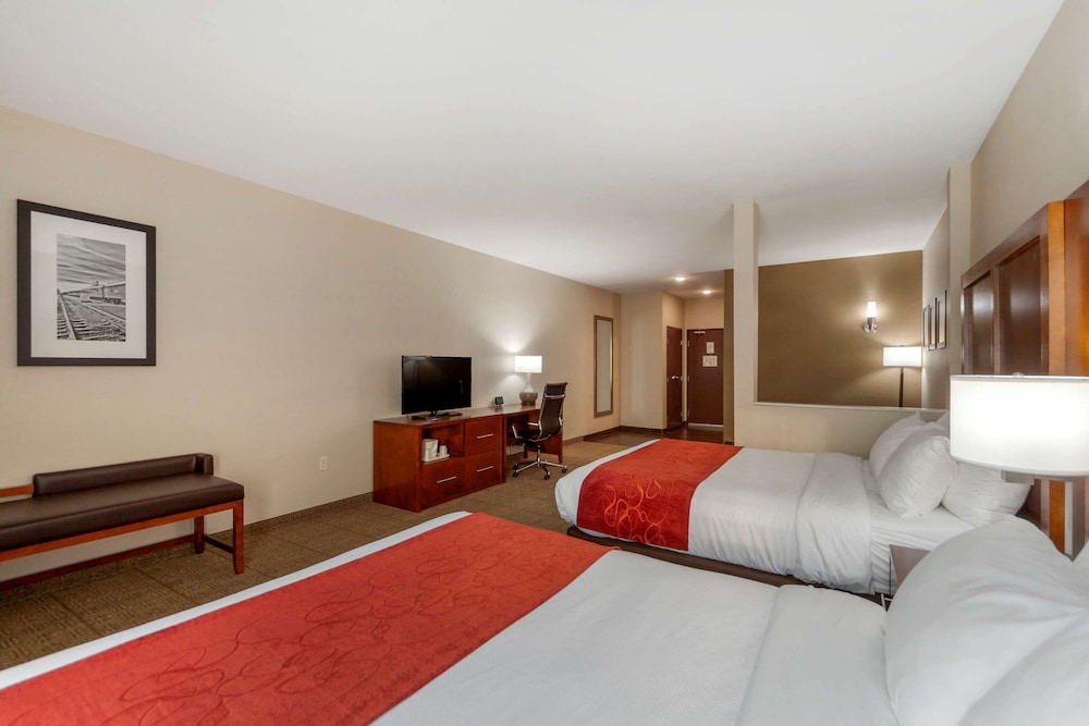 Suite, Multiple Beds, Accessible, Non Smoking photo 2