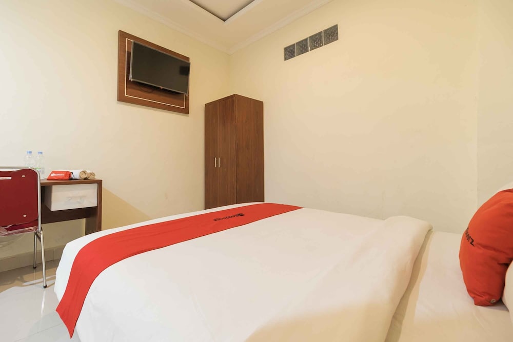 Premium Room (Reddoorz) photo 2