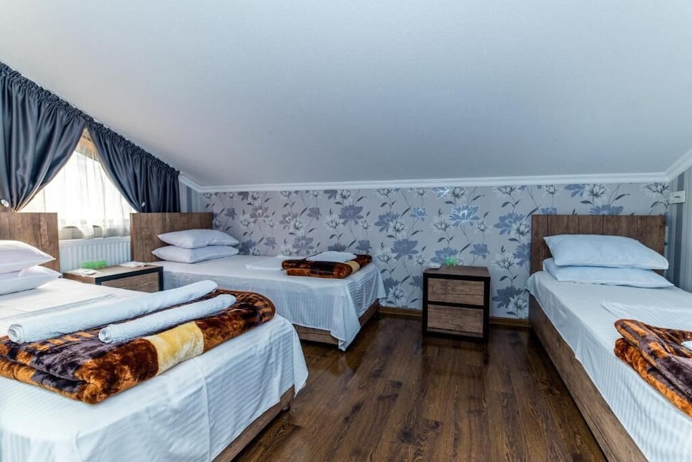 Standard Triple Room photo 3