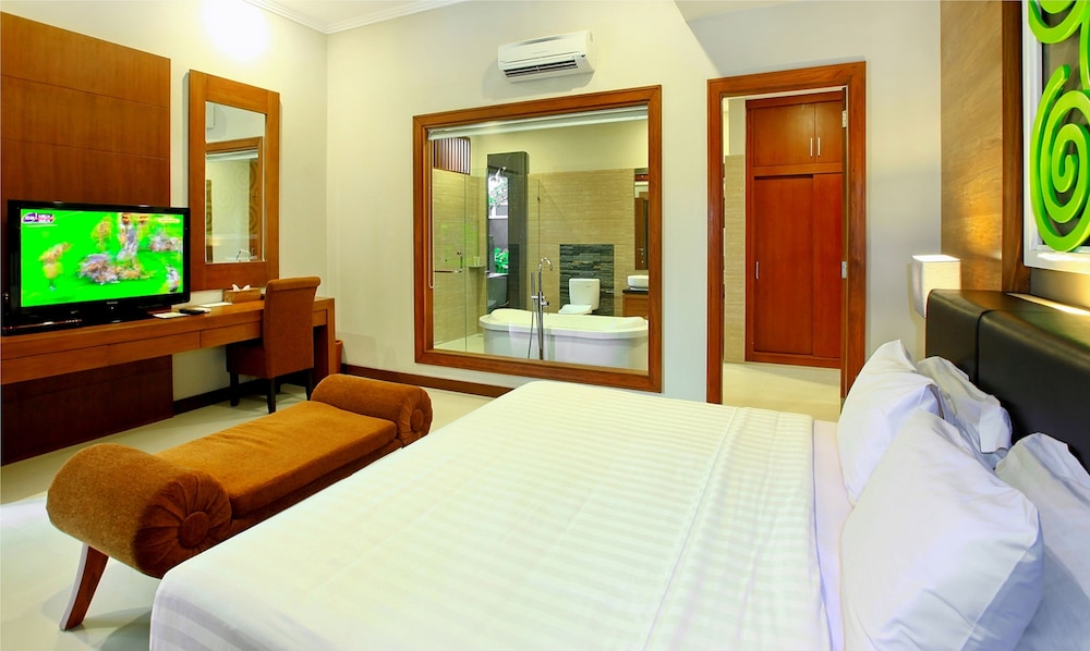 Premier Suite, 1 Bedroom - Photo 12