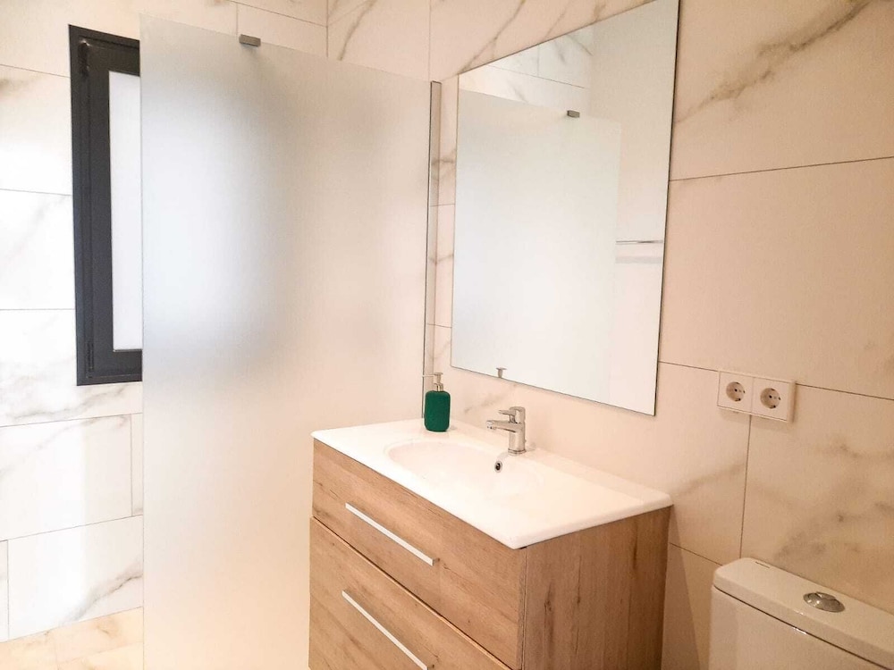 Superior Studio, Accessible, Ensuite - Photo 2