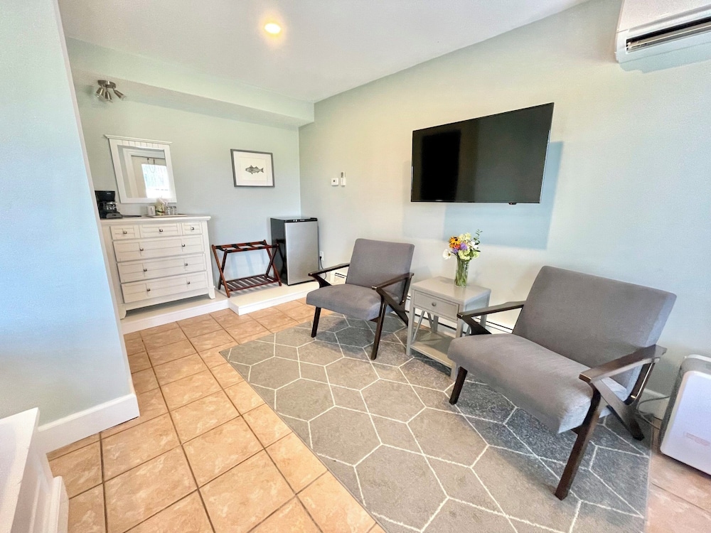 Sprague Room in Guest House photo 3
