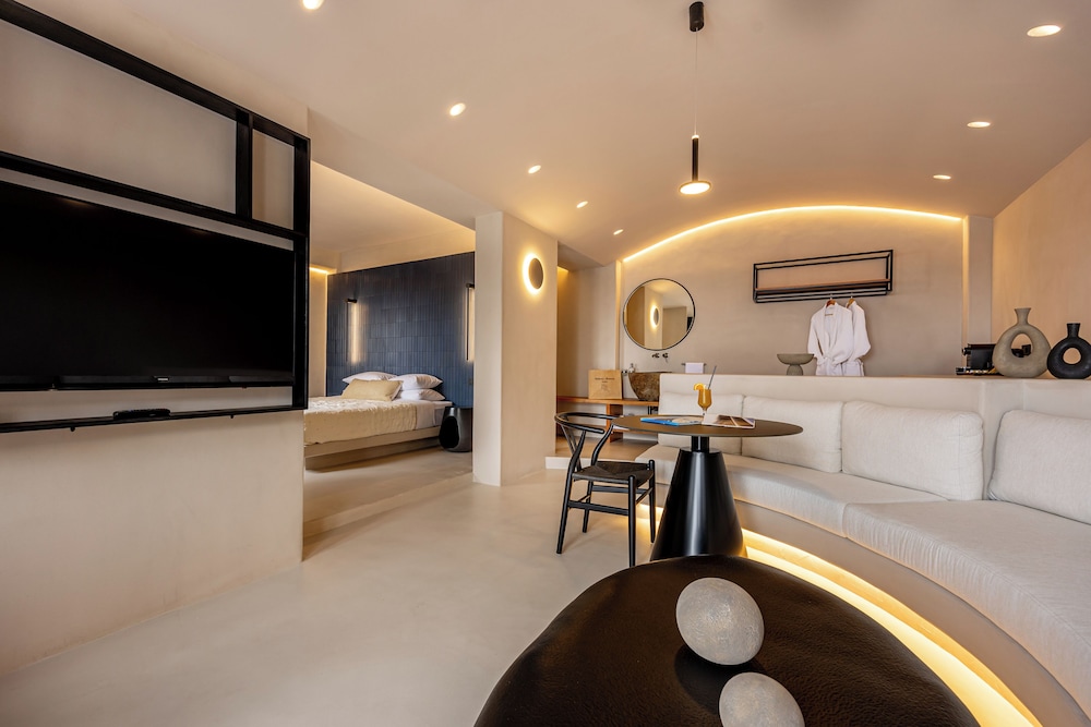 Deluxe Studio Suite