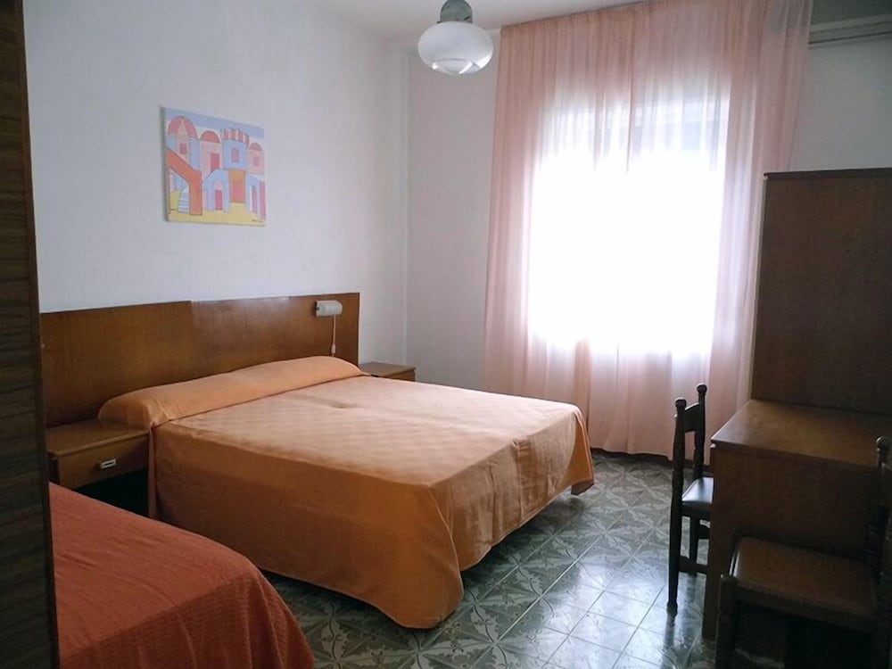 Standard Triple Room photo 1