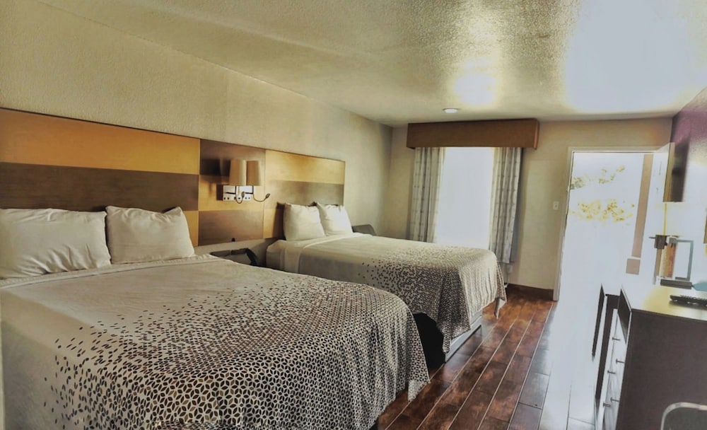 Comfort Double Room, 2 Queen Beds, Non Smoking - Photo 1