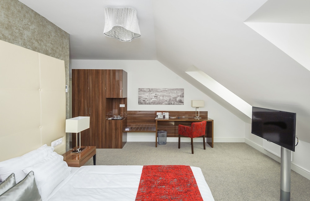 Superior Double or Twin Room, City View