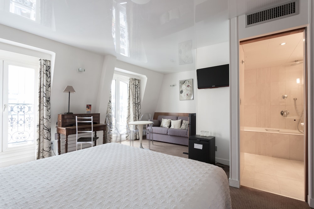 7-junior suite photo 1