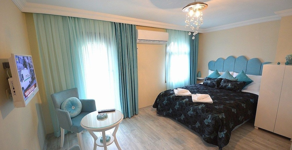 Deluxe Double Room, Fireplace, Garden View photo 2