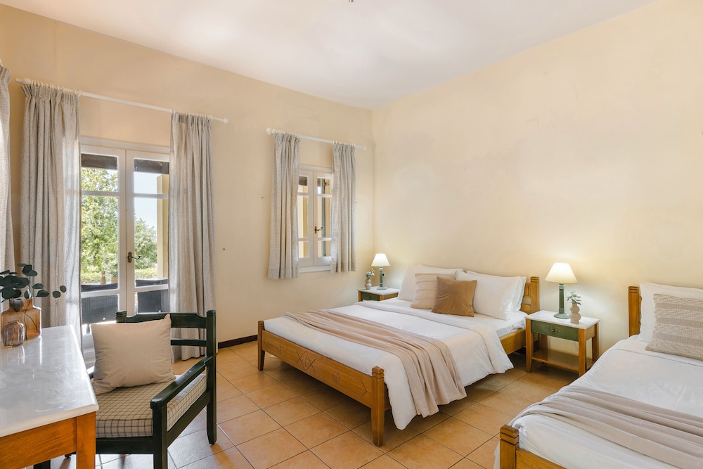 Family Apartment, 1 Bedroom, Sea View - Photo 1