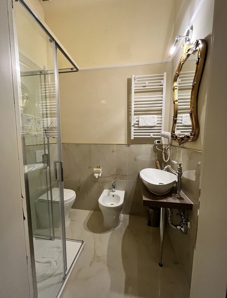 Triple Room - Photo 6