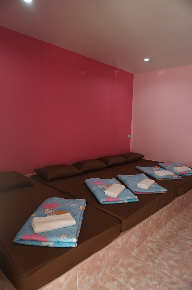 Standard Room for 5 People