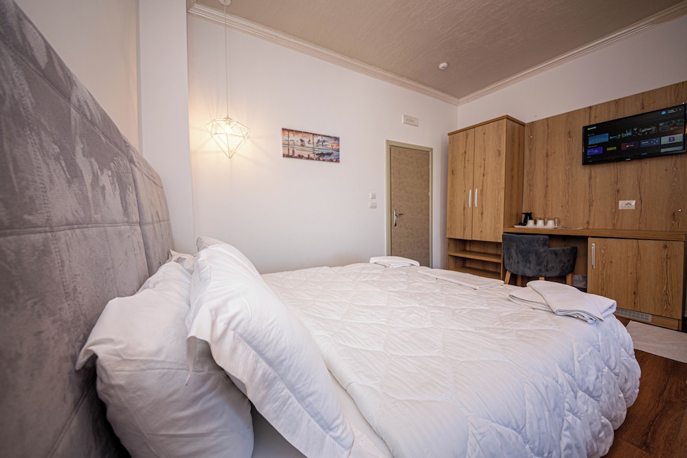 Triple Room, Balcony photo 2