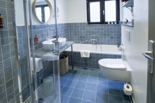 Two-Bedroom Apartment - Photo 8