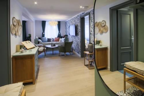Two-Bedroom Apartment - Photo 9