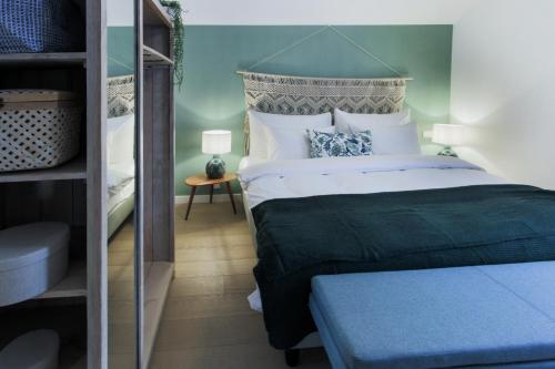 Two-Bedroom Apartment - Photo 17