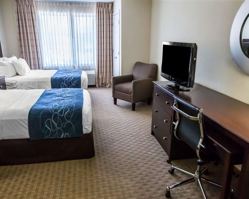 Suite, Multiple Beds, Accessible, Non Smoking - Photo 3