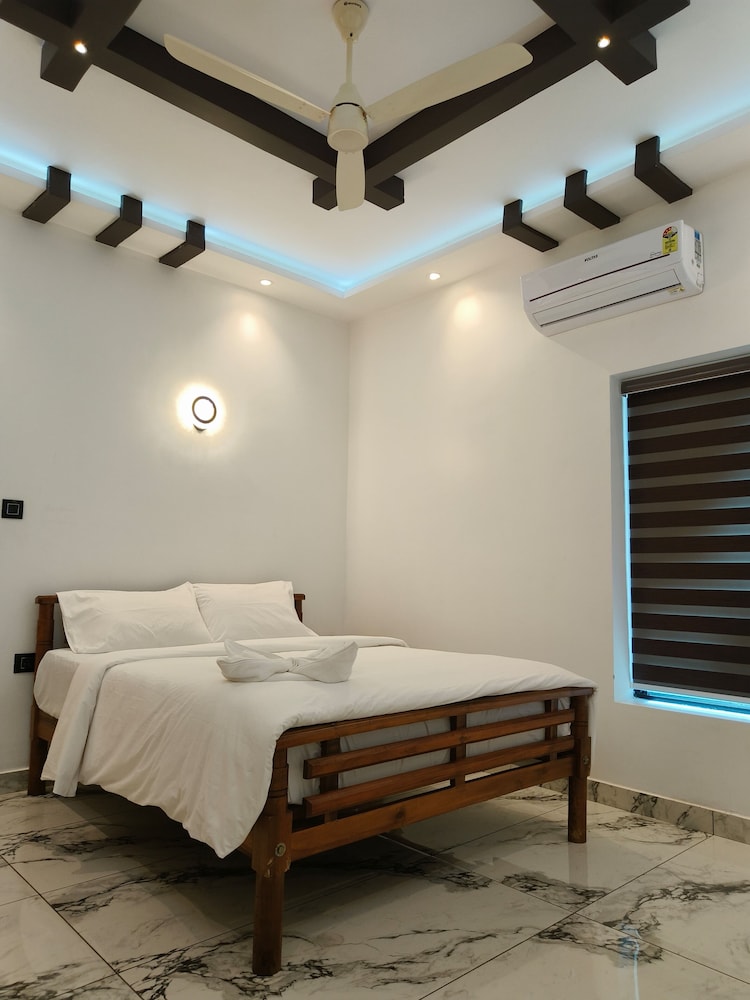 Deluxe Room, Balcony