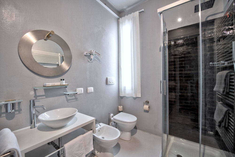 Junior Suite, Multiple Beds, Non Smoking - Photo 6