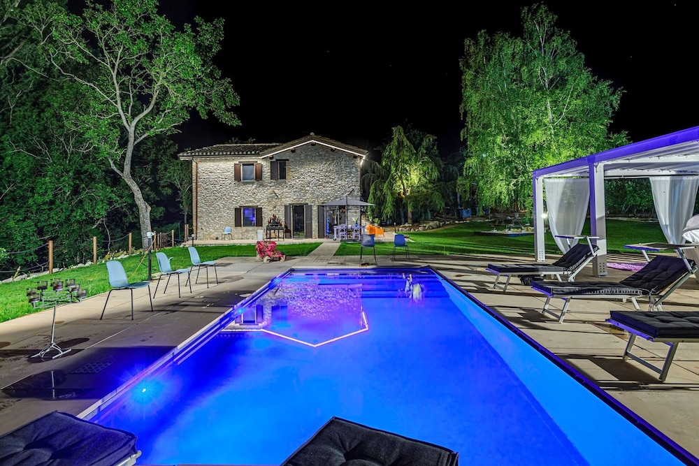 Villa, Smoking