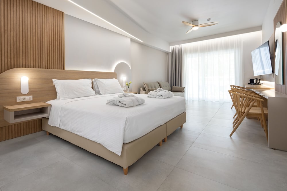 Junior Suite with Balcony photo 1