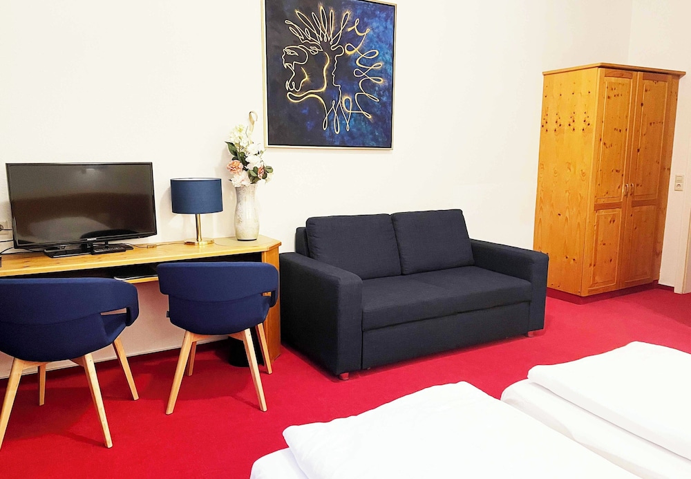 Double Room - Photo 6