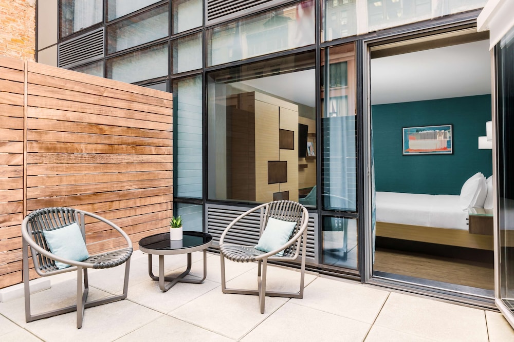 Standard Room, 1 King Bed, Accessible, Balcony (Hearing)