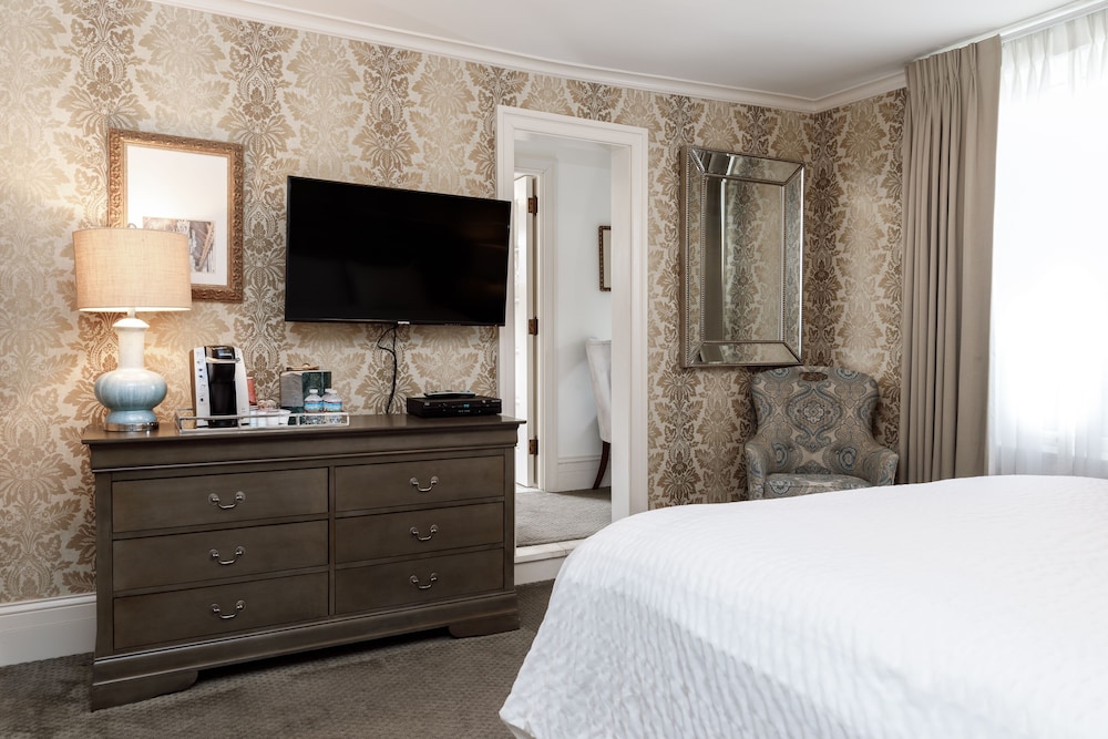 Comfort Single Room, 1 King Bed photo 2