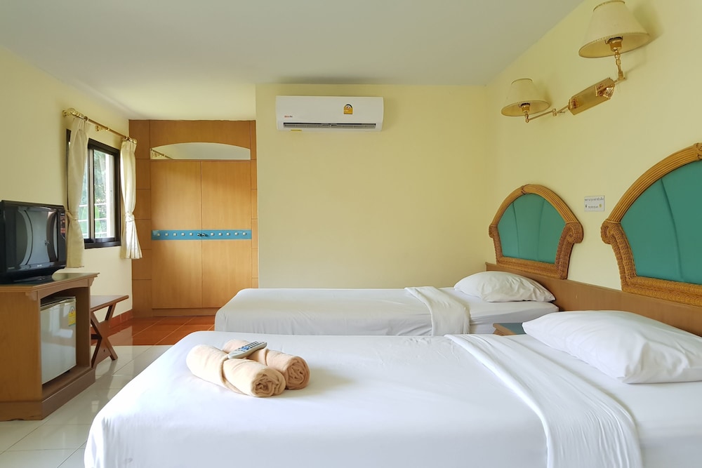 Standard Twin Room photo 2