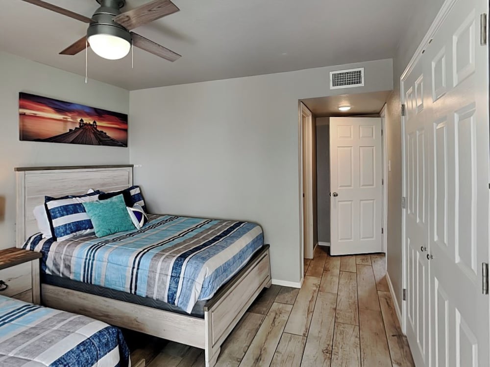 Condo, Multiple Beds, Balcony, Bay View (#14 - No Pets Allowed)