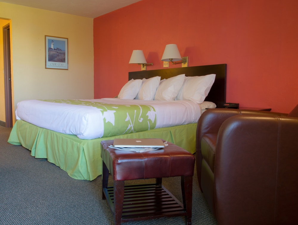 Waterside, King Bed