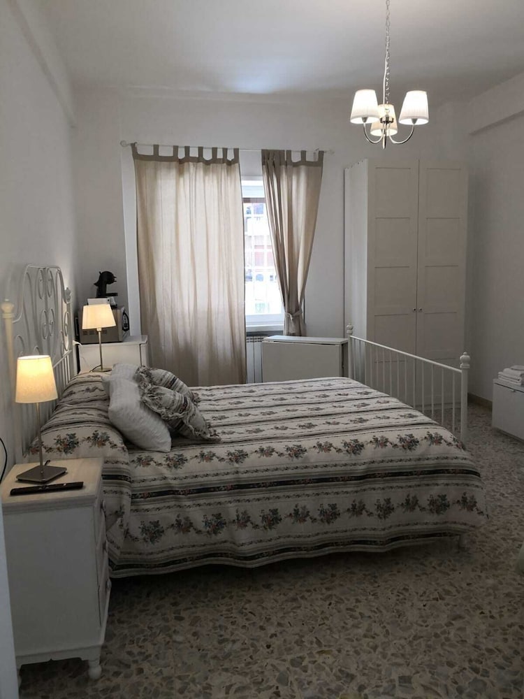 Economy Quadruple Room, Multiple Beds, Shared Bathroom